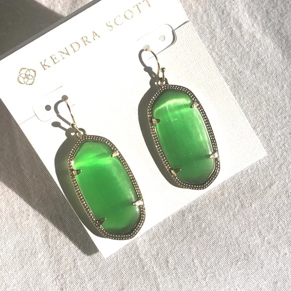 NWOT Kendra Scott RARE & Retired Elle Earrings Peridot & Yellow Gold Very HTF! - Picture 8 of 8